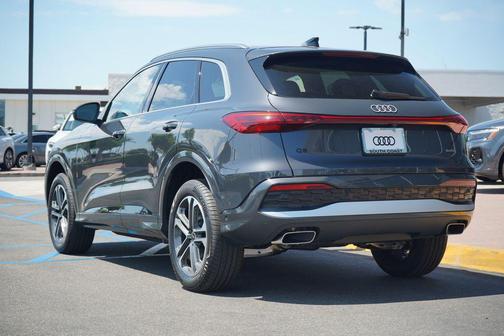 2025 Audi Q5 Premium Plus