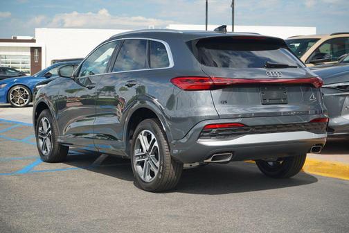 2025 Audi Q5 Premium Plus