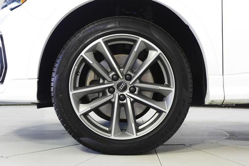 2022 Audi Q3 45 S line Premium