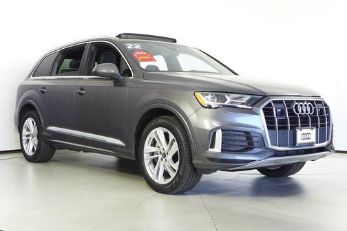 2022 Audi Q7 45 Premium Plus