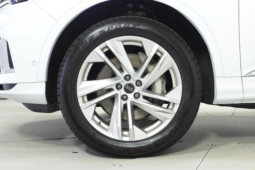 2023 Audi Q7 55 Premium