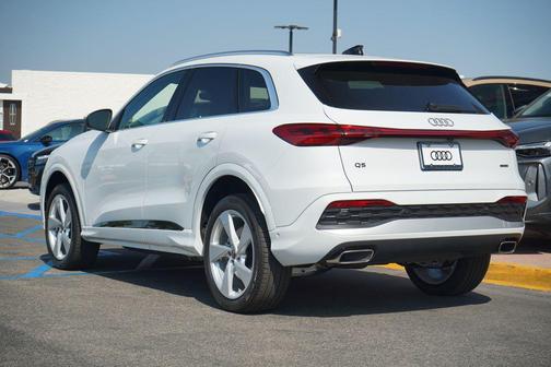 2025 Audi Q5 Premium Plus