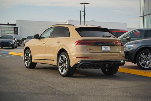 2025 Audi Q8 55 Premium Plus