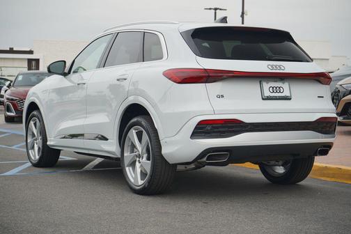 2025 Audi Q5 Premium Plus