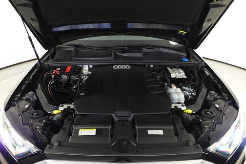 2022 Audi Q7 45 Premium