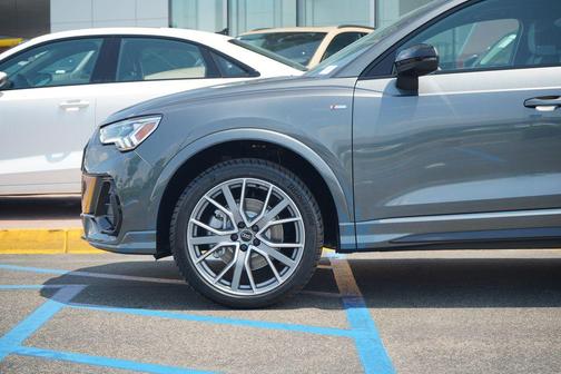 2025 Audi Q3 45 S line Premium Plus