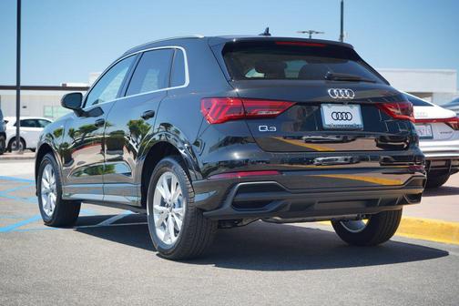 2025 Audi Q3 45 S line Premium Plus