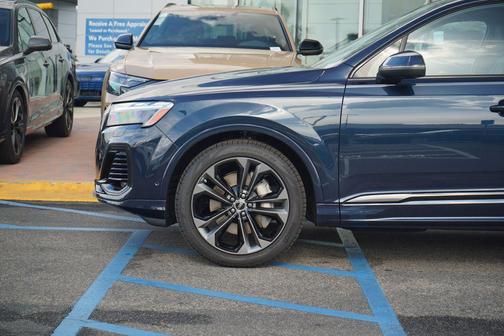 2026 Audi Q7 55 Premium Plus