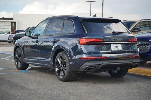 2026 Audi Q7 55 Premium Plus
