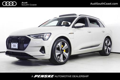 2022 Audi e-tron Premium Plus