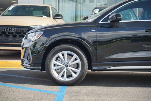 2025 Audi Q3 45 S line Premium Plus