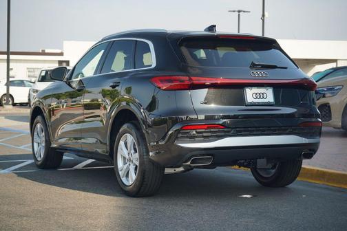 2025 Audi Q5 Premium