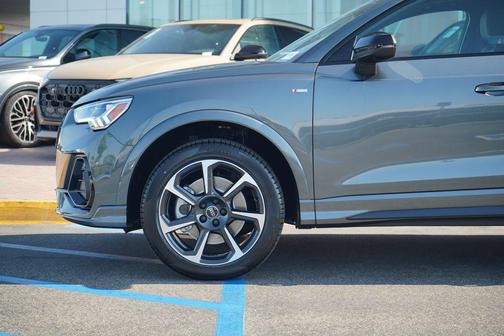 2025 Audi Q3 45 S line Premium Plus