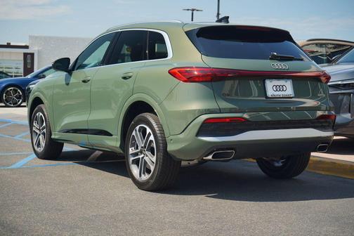2025 Audi Q5 Premium