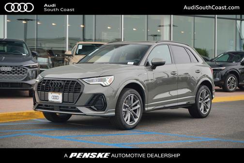 2025 Audi Q3 Premium 45 TFSI S line quattro Tiptronic