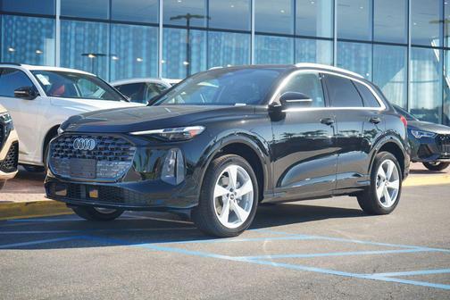 2025 Audi Q5 Premium Plus TFSI quattro S tronic