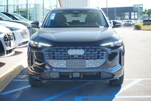 2025 Audi Q5 Premium Plus