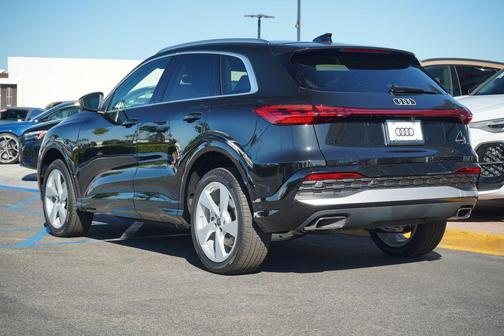 2025 Audi Q5 Premium Plus