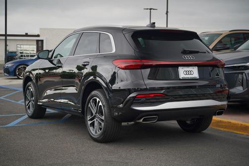 2025 Audi Q5 Premium Plus