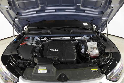 2022 Audi Q5 45 S line Premium Plus