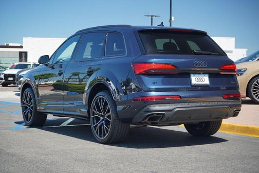 2025 Audi Q7 55 Premium Plus