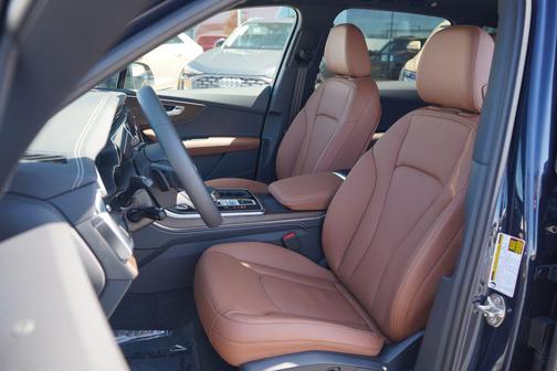 2025 Audi Q7 55 Premium Plus