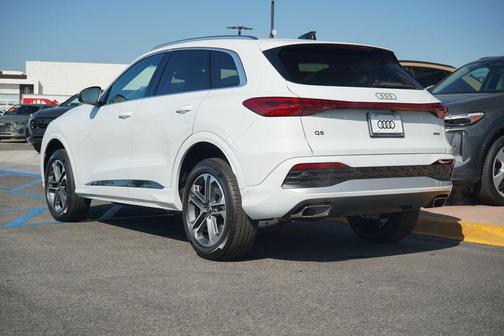 2025 Audi Q5 Premium TFSI quattro S tronic