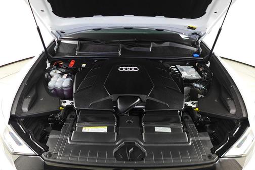 2020 Audi Q8 55 Premium