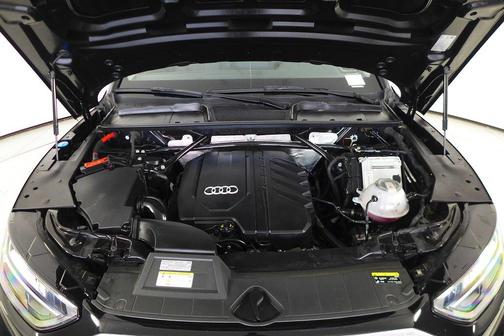 2023 Audi Q5 40 Premium Plus