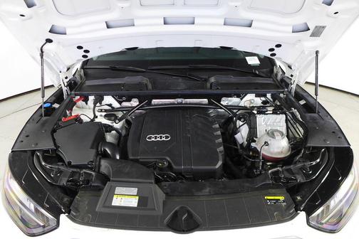 2022 Audi Q5 45 S line Premium