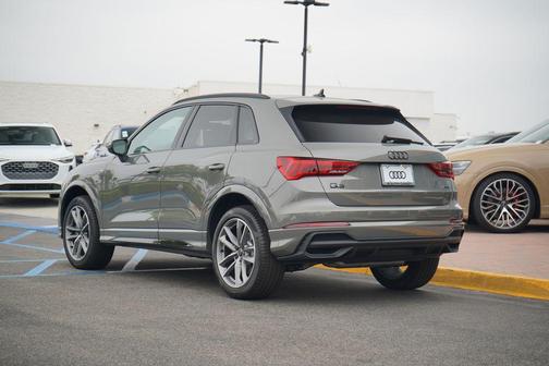 2025 Audi Q3 Premium 45 TFSI S line quattro Tiptronic