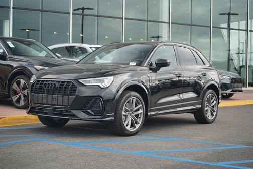 2025 Audi Q3 Premium 45 TFSI S line quattro Tiptronic