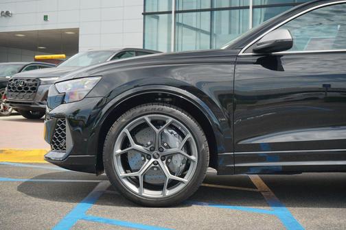 2025 Audi RS Q8 4.0T