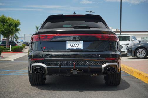 2025 Audi RS Q8 4.0T