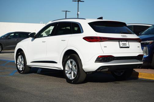 2025 Audi Q5 Premium TFSI quattro S tronic