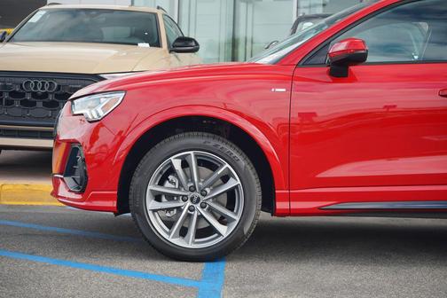 2025 Audi Q3 Premium 45 TFSI S line quattro Tiptronic