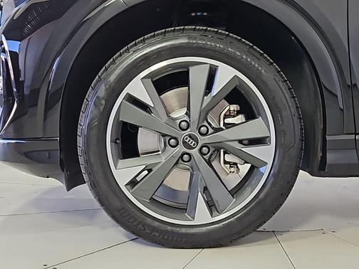 2024 Audi Q4 e-tron Premium 50 quattro