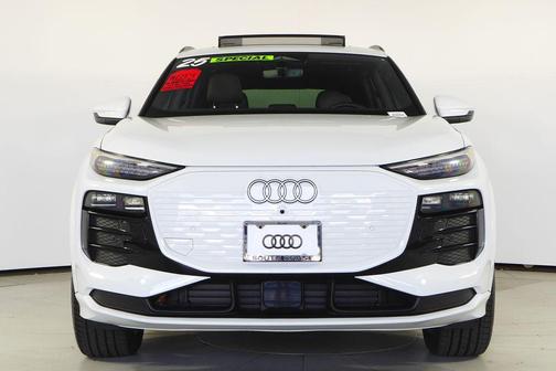 2025 Audi Q6 e-tron Premium Plus quattro