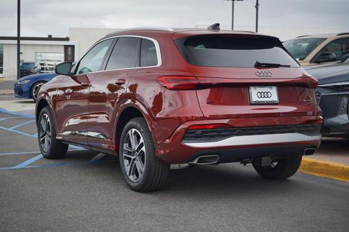 2025 Audi Q5 Premium Plus