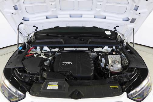 2023 Audi Q5 45 S line Premium