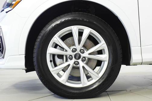 2022 Audi Q3 45 S line Premium