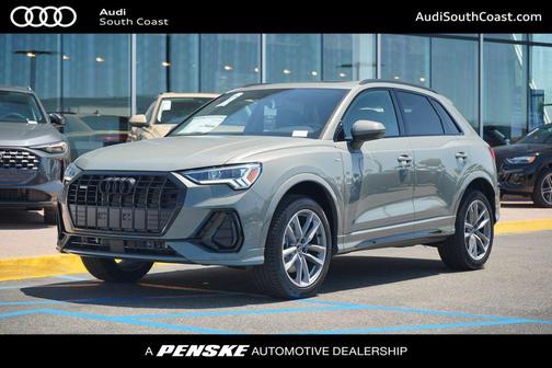 2025 Audi Q3 Premium 45 TFSI S line quattro Tiptronic