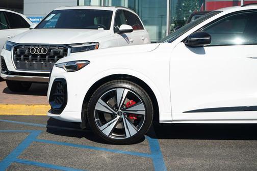 2025 Audi SQ5 3.0T Premium Plus