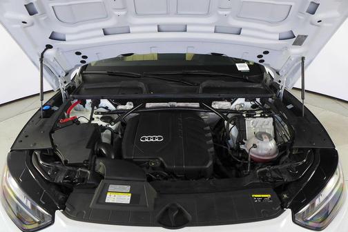 2023 Audi Q5 45 S line Premium
