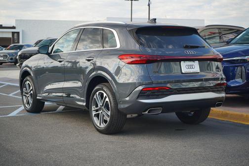 2025 Audi Q5 Premium TFSI quattro S tronic