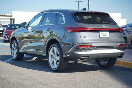 2025 Audi Q5 Premium Plus