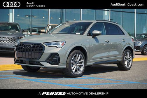 2025 Audi Q3 Premium 45 TFSI S line quattro Tiptronic