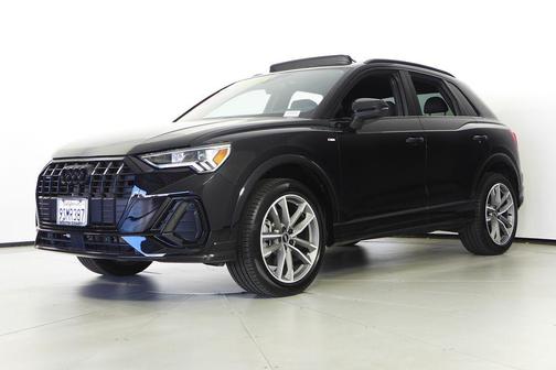 2025 Audi Q3 Premium 45 TFSI S line quattro Tiptronic