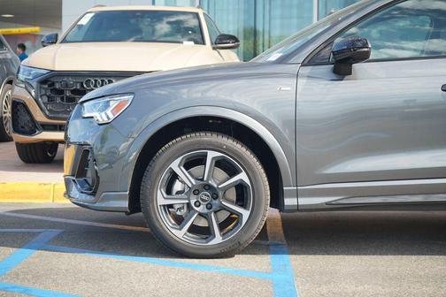 2025 Audi Q3 45 S line Premium Plus