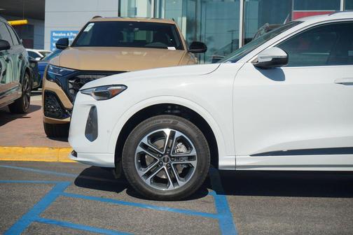 2025 Audi Q5 Premium Plus TFSI quattro S tronic